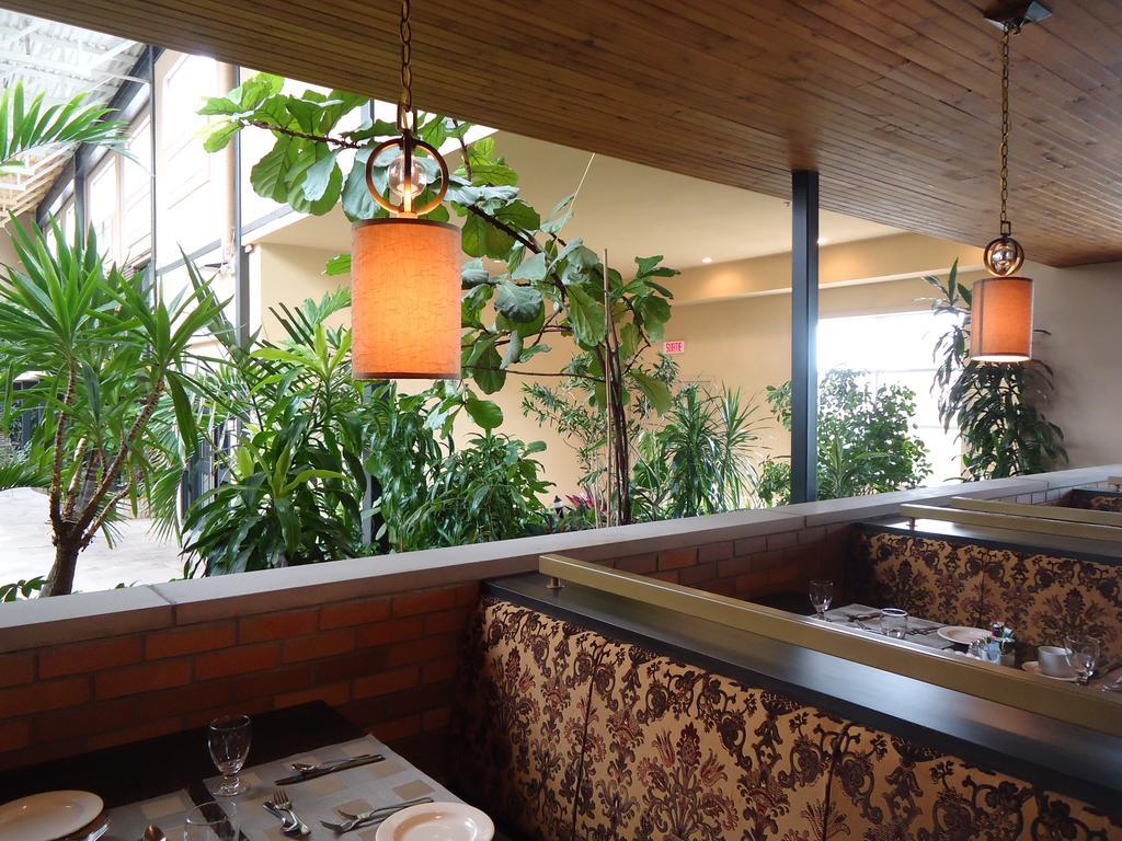 Hotel L'Oiseliere Montmagny Buitenkant foto
